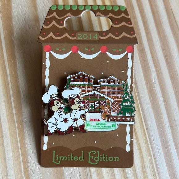 Disney Pins - Picture 7 of 8